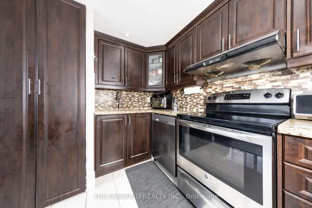 Additional image 9 of 3700 Kaneff Cres Unit 1507