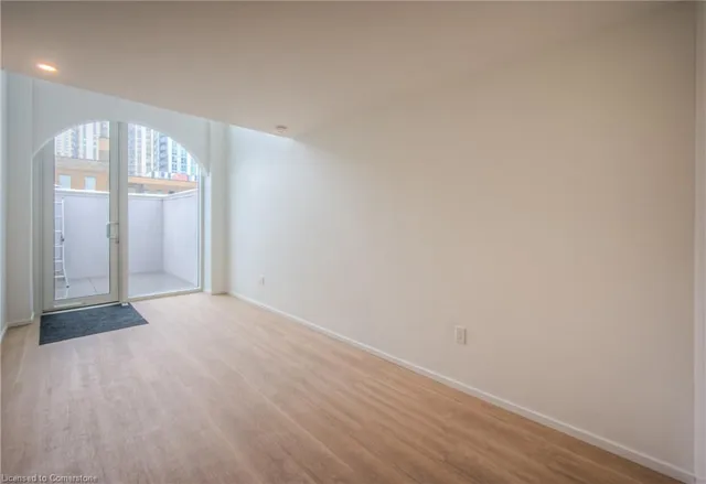 Additional image 31 of 26 King St