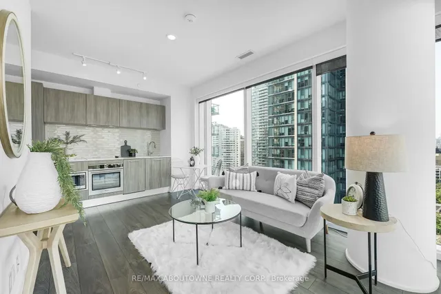 Additional image 6 of 3 Gloucester St Unit 1802