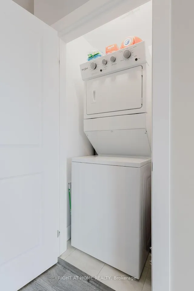 Additional image 22 of 450 Dundas St Unit 331