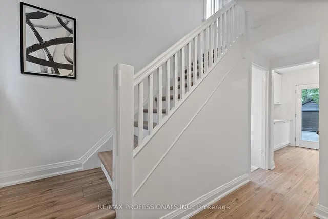 Additional image 31 of 875 Royal York Rd