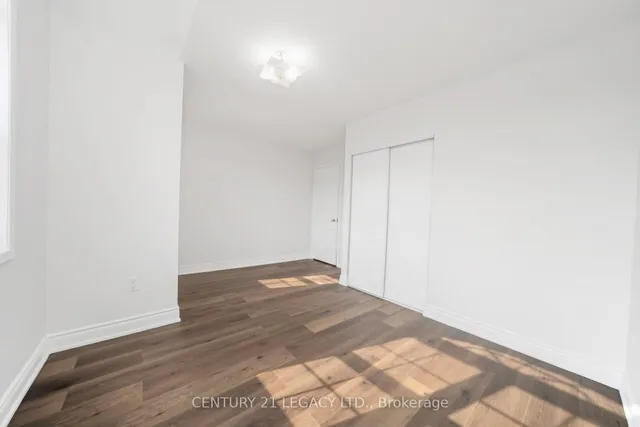 Additional image 33 of 28 Sunnybrook Cres