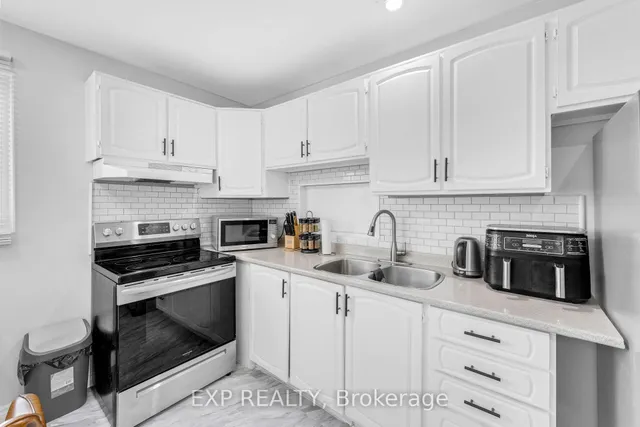 Additional image 10 of 178 Silver Aspen Cres