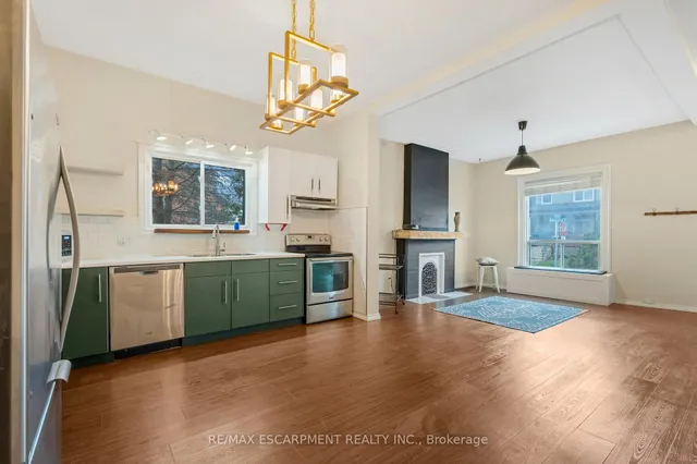 Additional image 13 of 197 EMERALD St