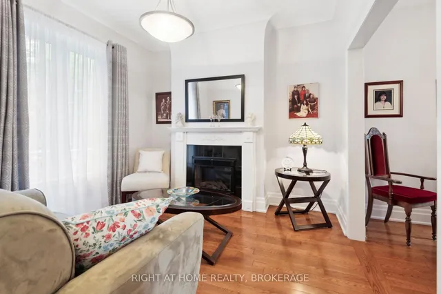 Additional image 7 of 812 Gladstone Ave