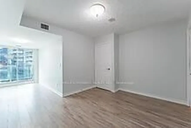 Additional image 25 of 19 Grand Trunk Cres Unit 1202