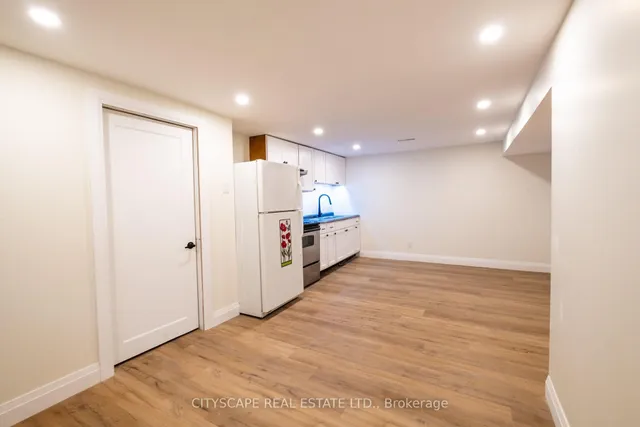 Additional image 20 of 48 Clayhall Cres