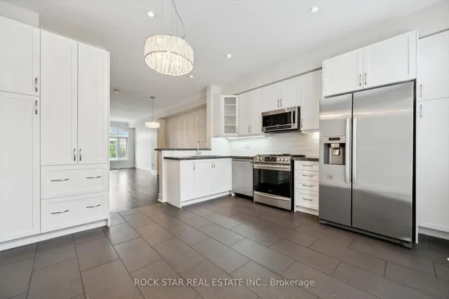 Additional image 11 of 819C Oxford St