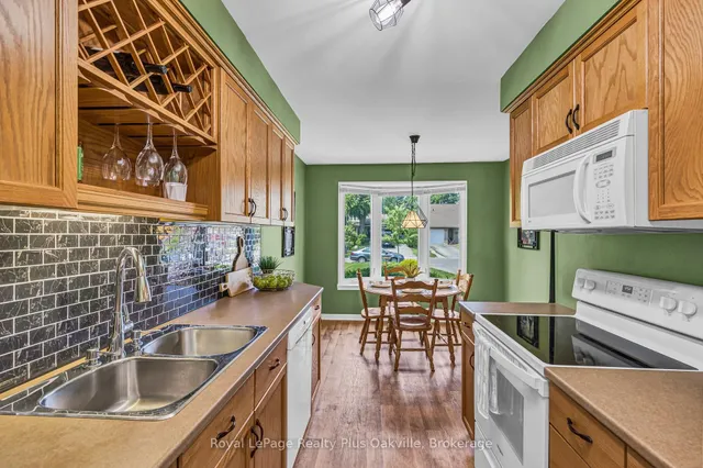 Additional image 7 of 64 Lamont Pl