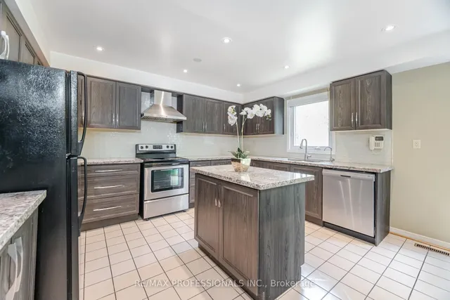 Additional image 10 of 29 Moeller Crt