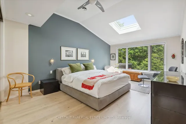 Additional image 20 of 110 Farnham Ave