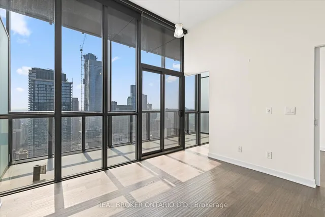 Additional image 15 of 110 Charles St Unit PH 4403