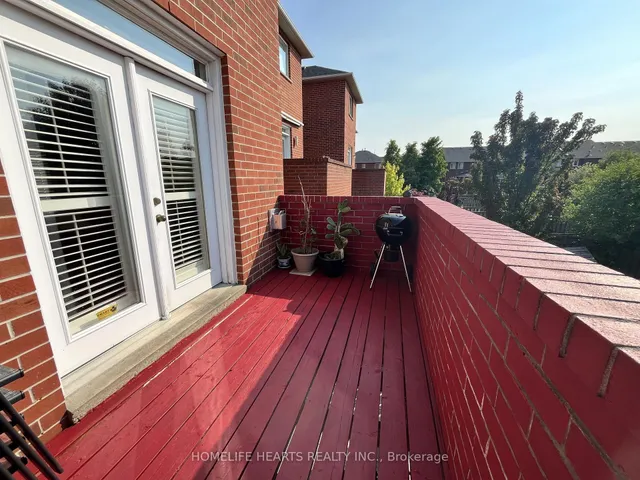 Additional image 10 of 516 Lumberton Cres