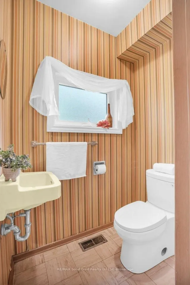 Additional image 25 of 60 Springbank Cres