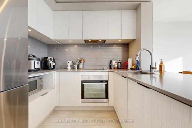 Additional image 14 of 225 Sumach St Unit 808