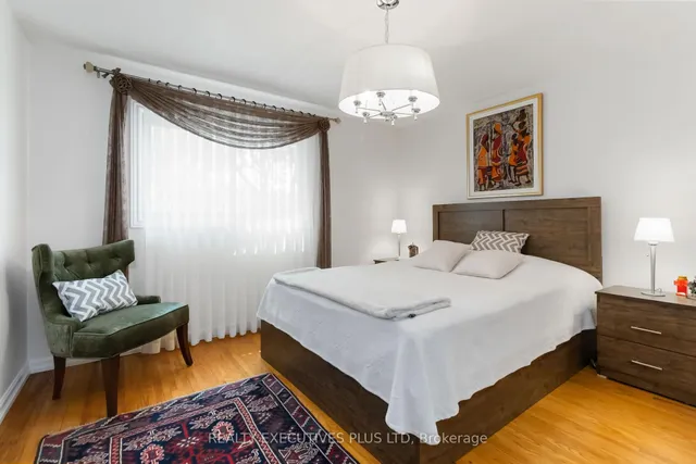 Additional image 24 of 1031 Marley Cres