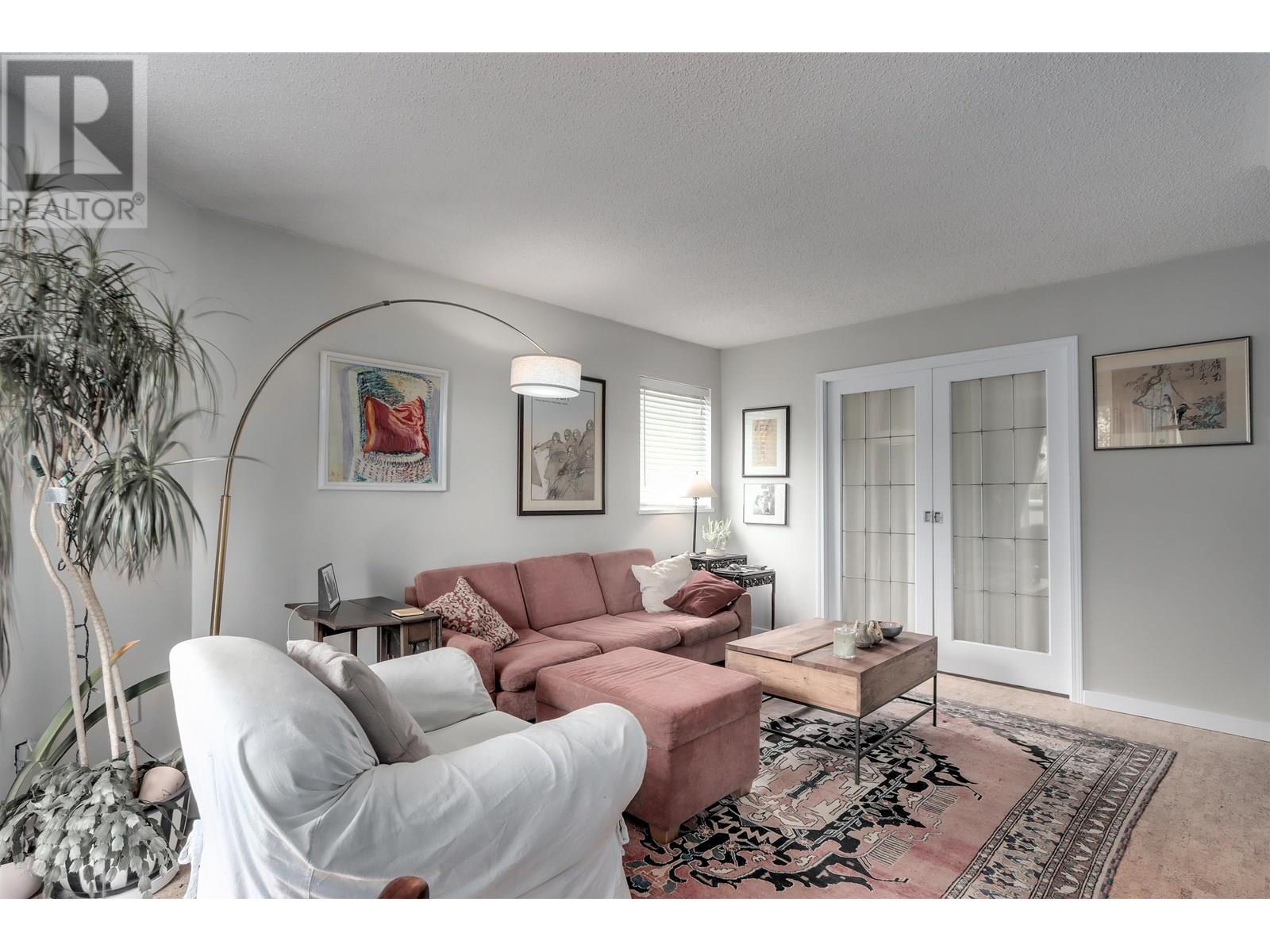 406 998 W 19TH AVENUE|Vancouver, British Columbia V5Z1X5