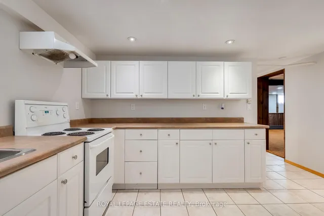 Additional image 41 of 23 West Hill Dr