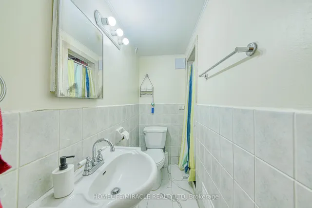 Additional image 27 of 74 Mountland Dr