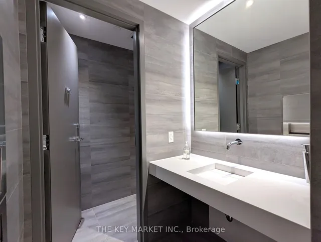 Additional image 34 of 1001 Bay St Unit 813