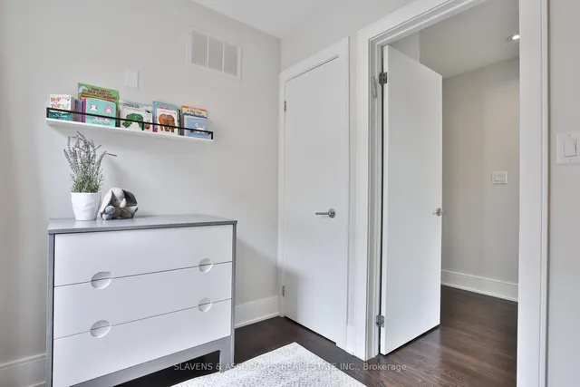 Additional image 25 of 153 Holland Park Ave