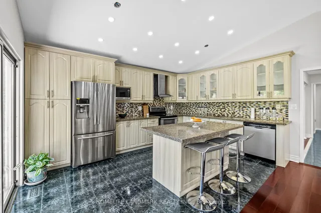 Additional image 33 of 1034 Blueheron Blvd