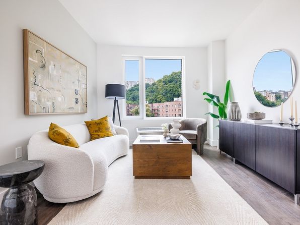 4568 Broadway #2E, New York, NY 10040