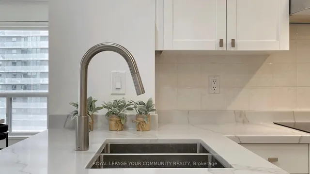 Additional image 18 of 909 Bay St Unit 1609