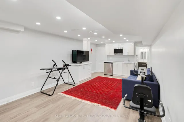 Additional image 34 of 51 Black Diamond Cres