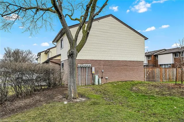 Additional image 44 of 45 Queenslea Dr Unit 63