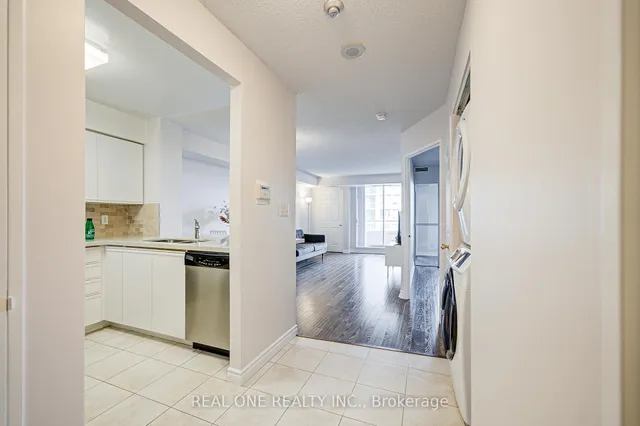 Additional image 4 of 35 Empress Ave Unit 901