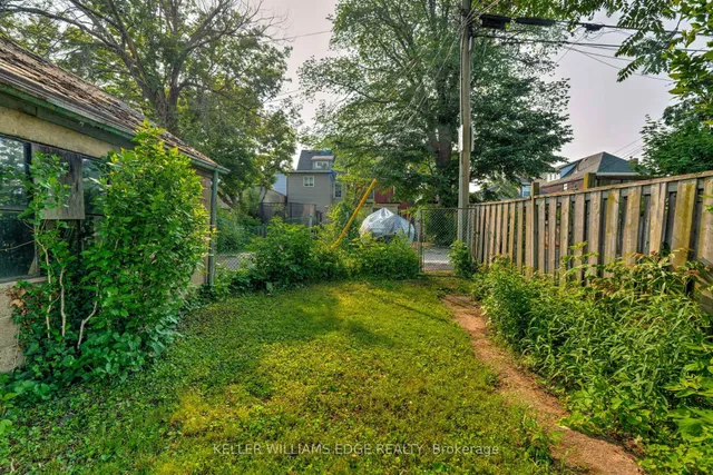 Additional image 38 of 158 Rosslyn Ave