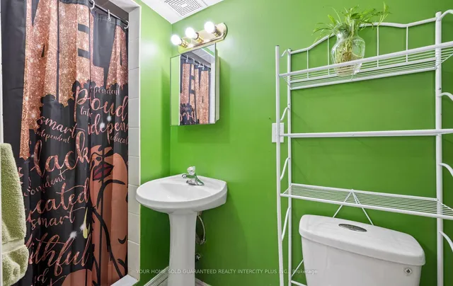 Additional image 37 of 33 Merton Rd