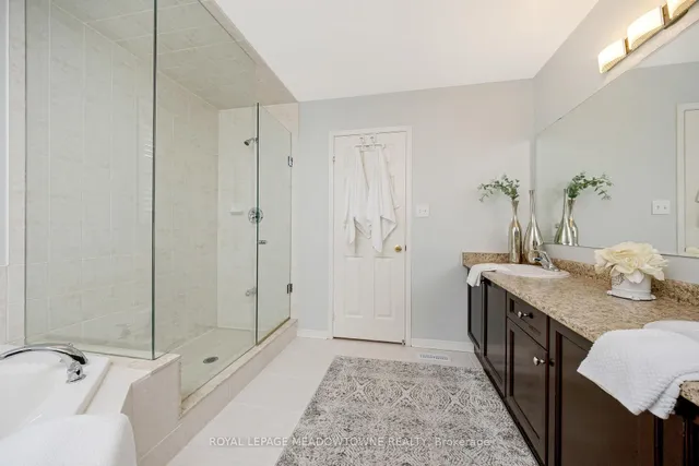 Additional image 30 of 996 Vickerman Way