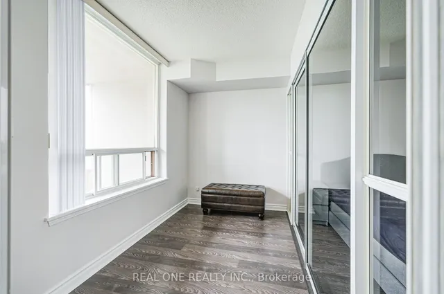 Additional image 20 of 35 Empress Ave Unit 901