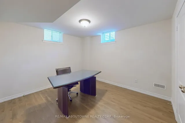 Additional image 43 of 2446 Tesla Cres