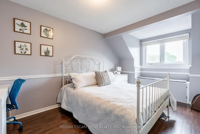 Additional image 30 of 24 Vance Cres