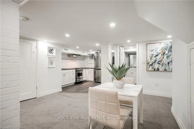 Additional image 33 of 115 Balsam Ave