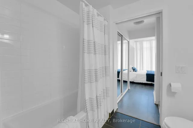 Additional image 6 of 105 THE QUEENSWAY Unit 1414