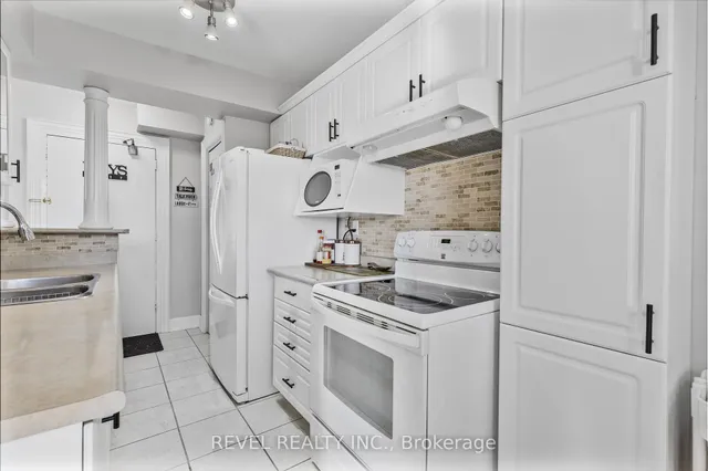 Additional image 7 of 851 Queenston Rd Unit 406