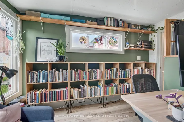 Additional image 30 of 189 QUEEN St