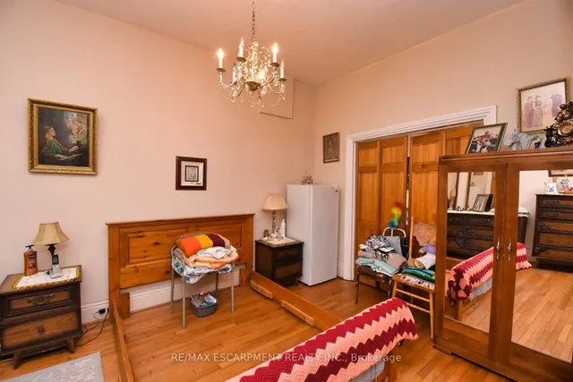 Additional image 8 of 241 Robert St