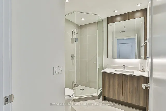 Additional image 11 of 15 Merchants' Wharf Unit 405