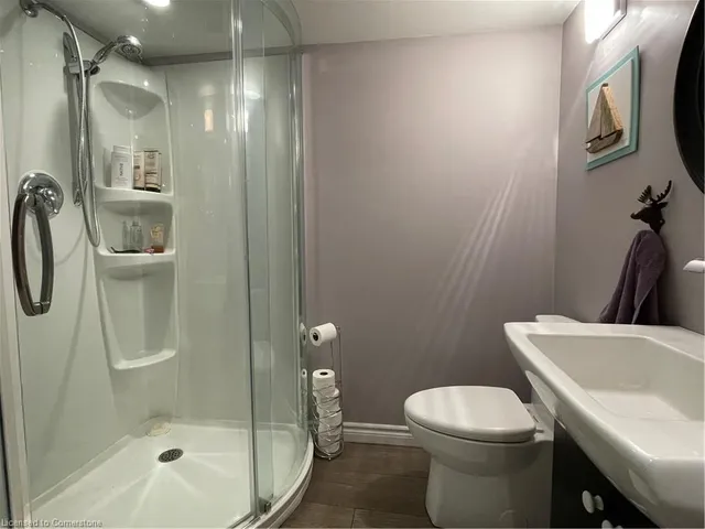 Additional image 29 of 65 Hyde Park Ave