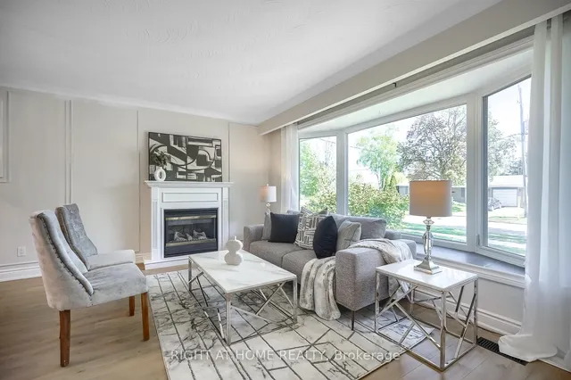 Additional image 8 of 14 Amulet St