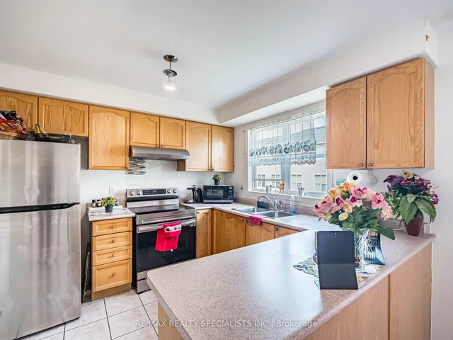 Additional image 16 of 5980 Whitehorn Ave Unit 117