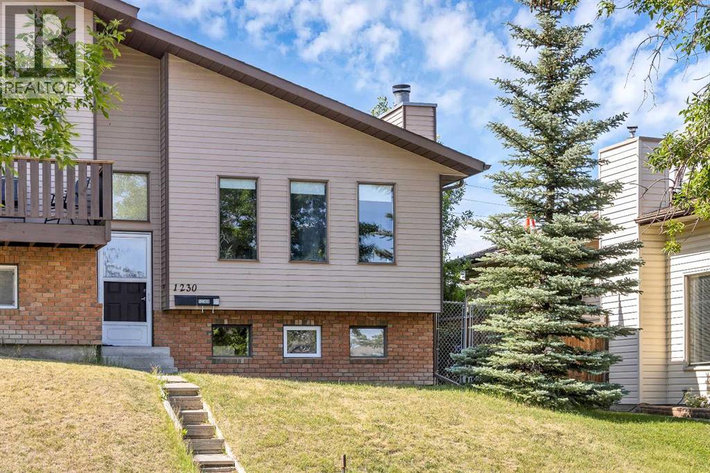 1230 Berkley Drive NW|Calgary, Alberta T3K1S9