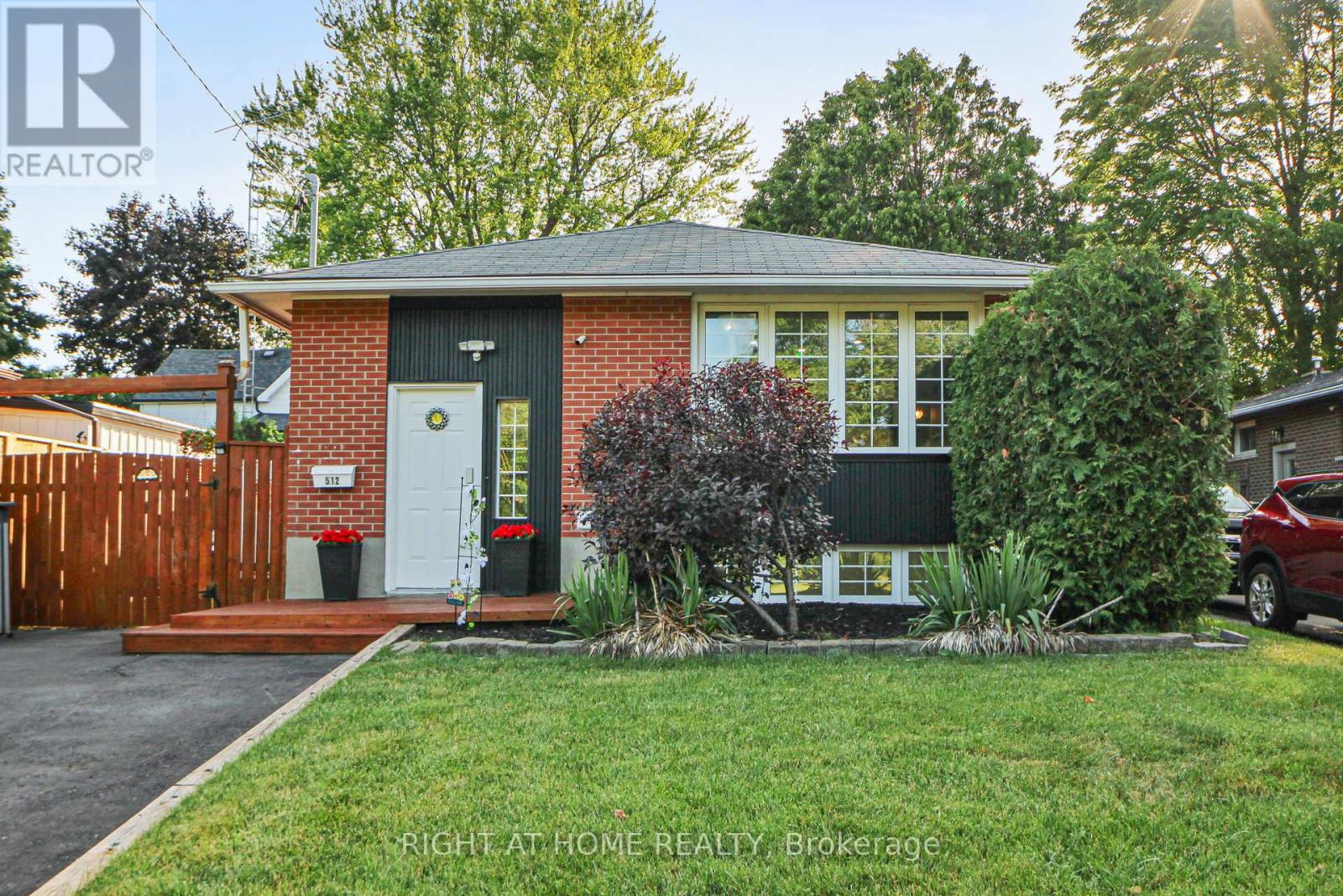 Property image for 512 OSHAWA BOULEVARD N|Oshawa (O'Neill), Ontario L1G5T7