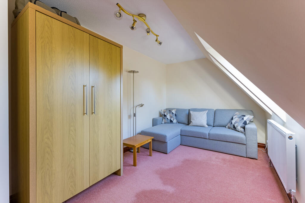 Additional image 11 of Cubitts Close, Welwyn, AL6