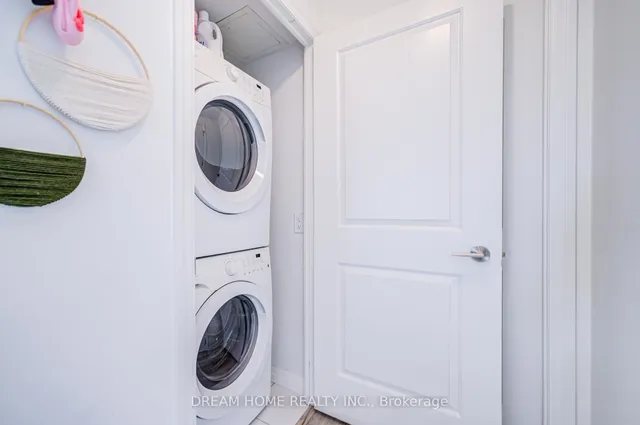 房产图片 24 - 2015 Sheppard Ave 单元904